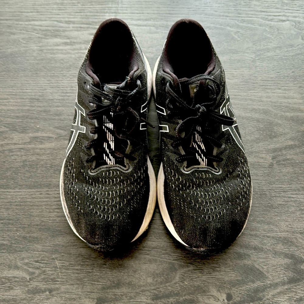 ASICS Kayano 28